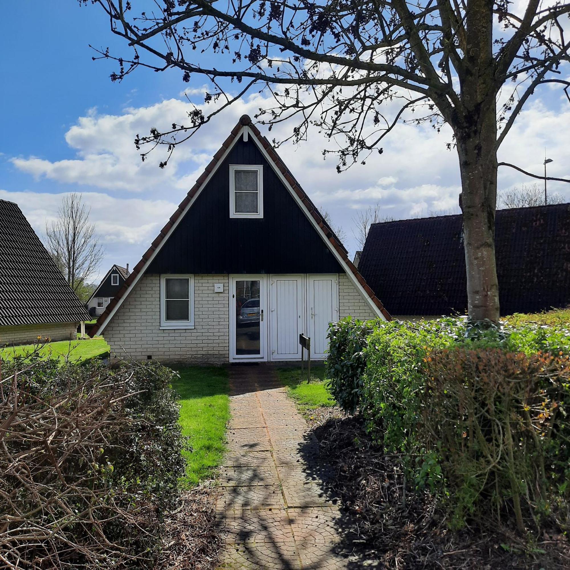 De Vecht, 124 - Centraal Gelegen Aan Vijver Gramsbergen 外观 照片
